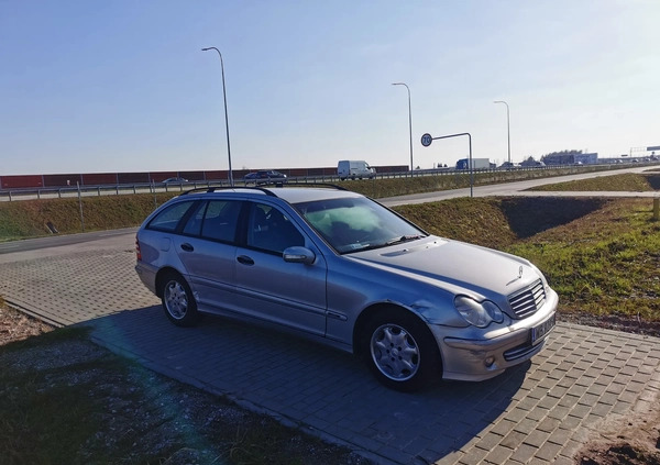 Mercedes-Benz Klasa C cena 5500 przebieg: 400000, rok produkcji 2004 z Borne Sulinowo małe 154